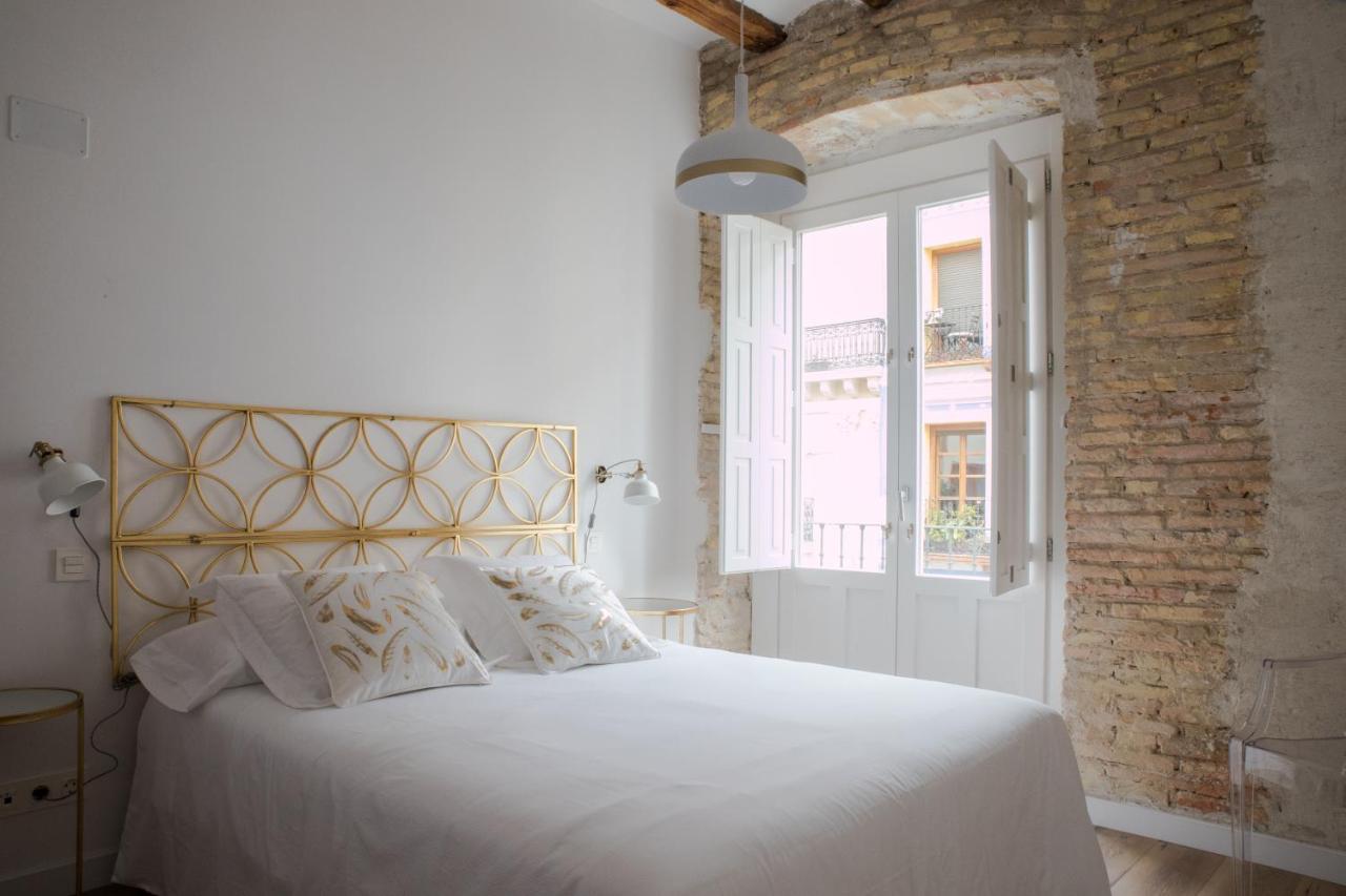 Apartamentos Almada Zaragoza Exterior photo