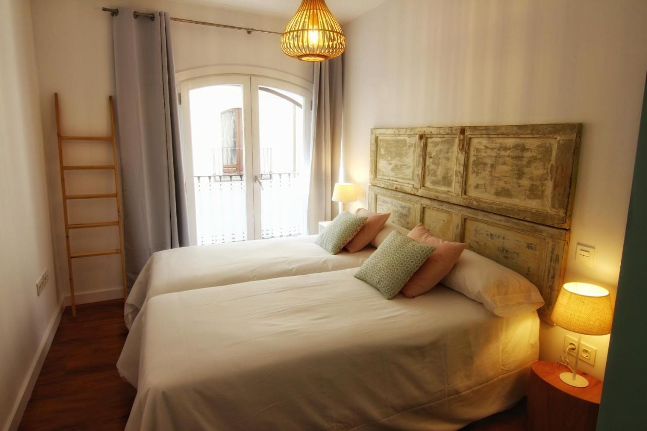Apartamentos Almada Zaragoza Exterior photo