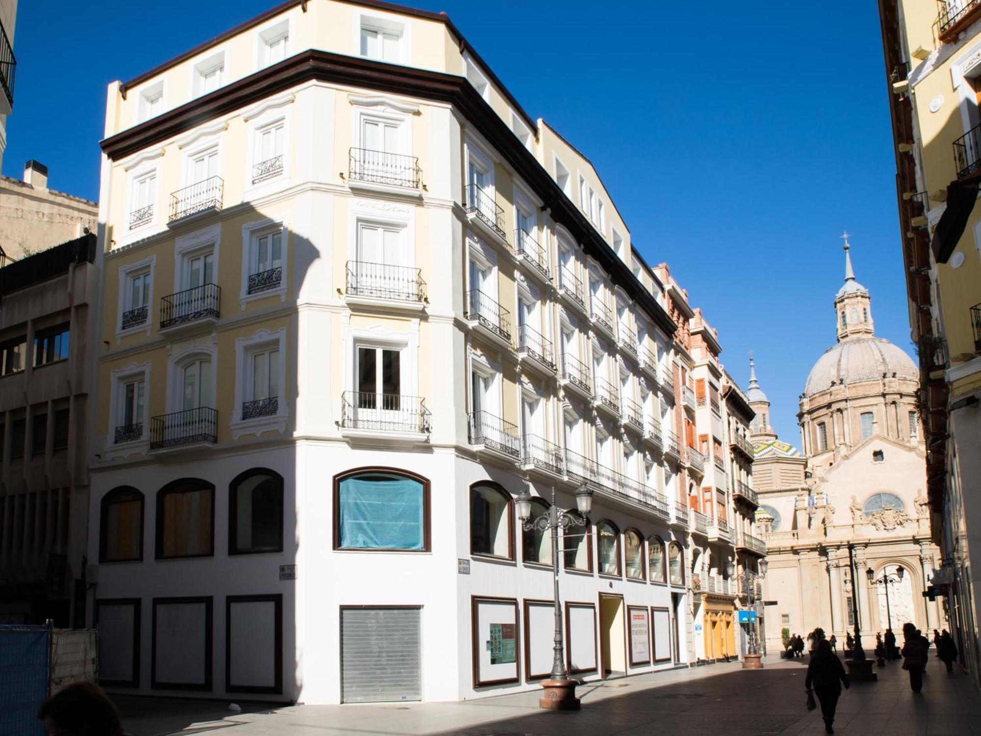 Apartamentos Almada Zaragoza Exterior photo
