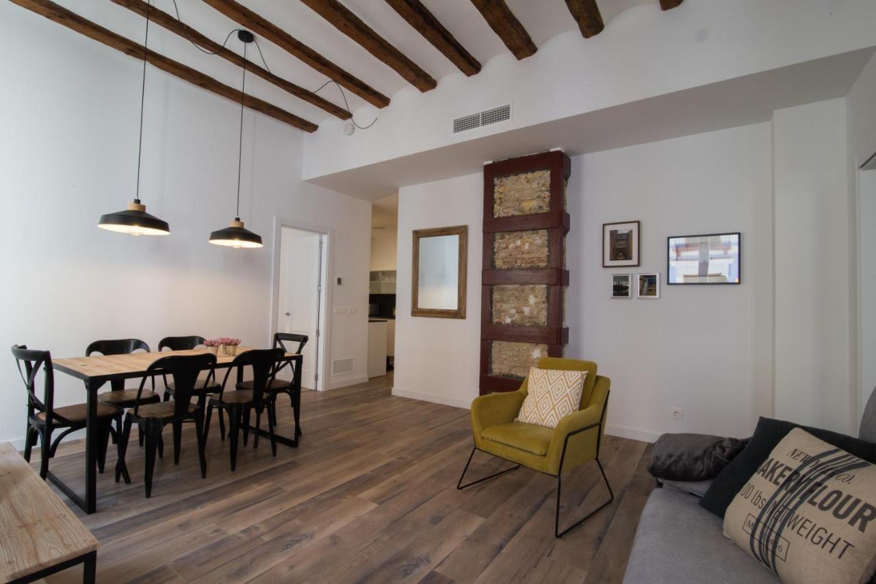 Apartamentos Almada Zaragoza Exterior photo